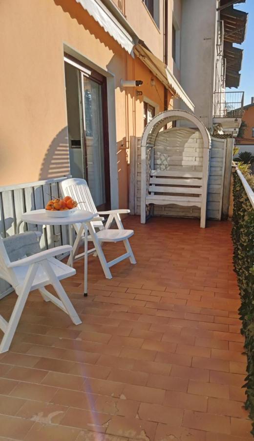 Appartamento Ellen Torbole Sul Garda Bagian luar foto