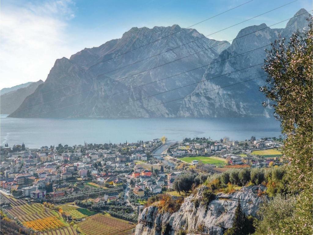 Appartamento Ellen Torbole Sul Garda Bagian luar foto