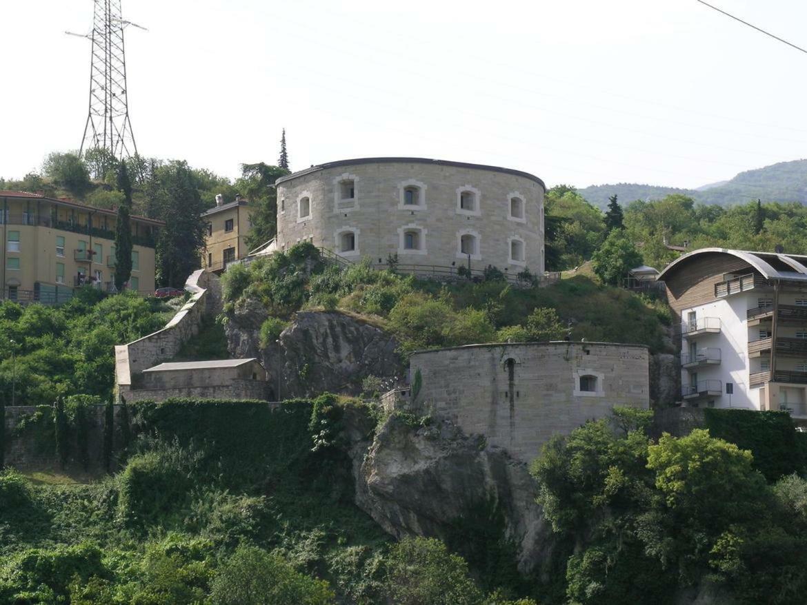 Appartamento Ellen Torbole Sul Garda Bagian luar foto